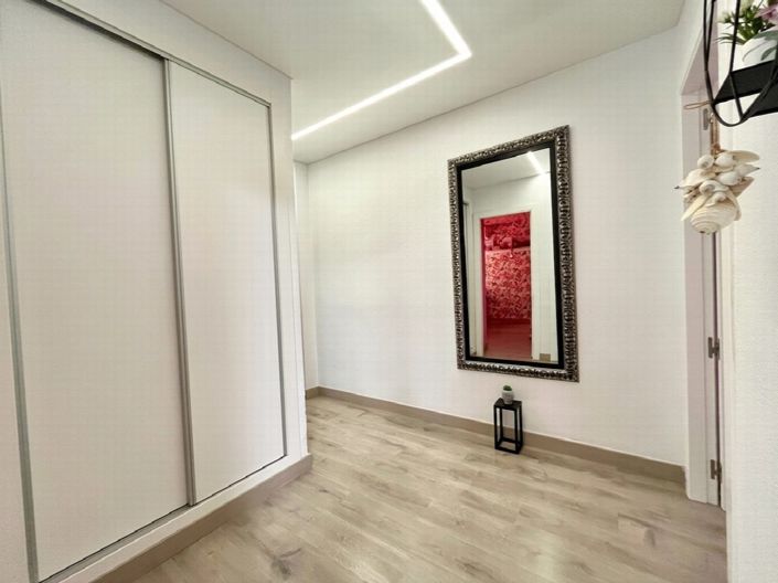 Image No.8-4 Bed Apartment for sale