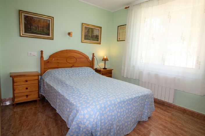 Image No.14-5 Bed Property for sale
