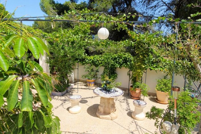 Image No.48-5 Bed Property for sale