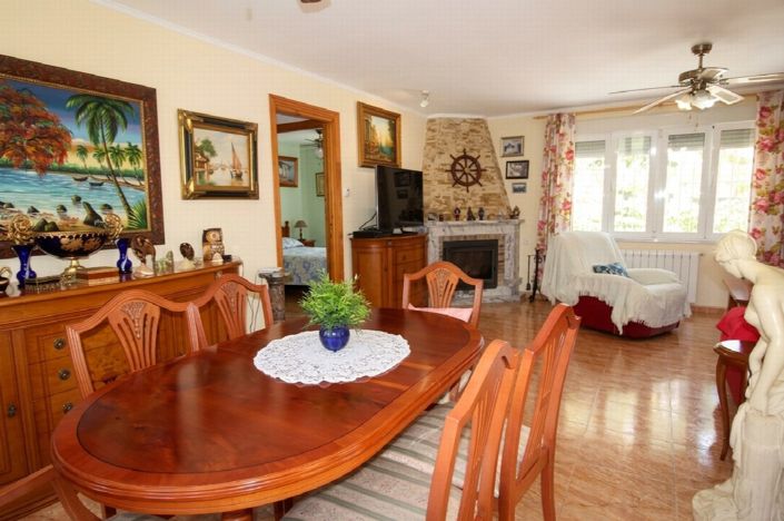 Image No.8-5 Bed Property for sale