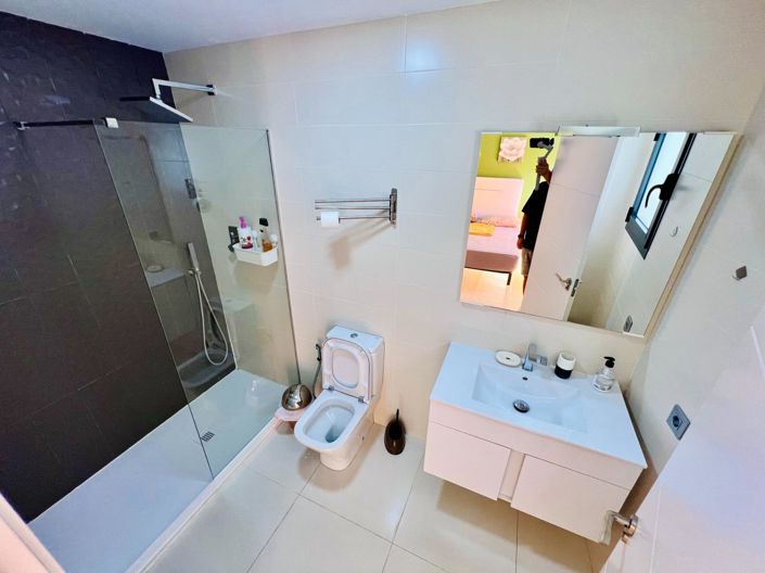 Image No.14-2 Bed Apartment for sale