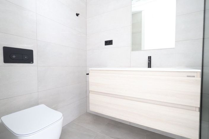 Image No.11-3 Bed Villa for sale