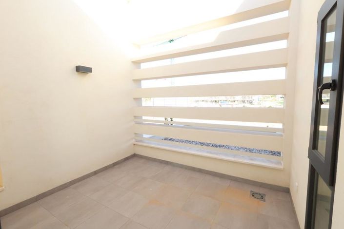 Image No.21-3 Bed Villa for sale