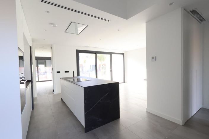 Image No.5-3 Bed Villa for sale