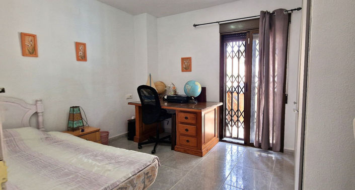 Image No.15-6 Bed Villa for sale