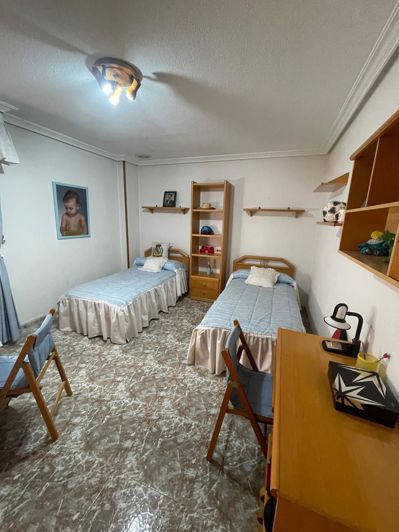 Image No.17-4 Bed Apartment for sale