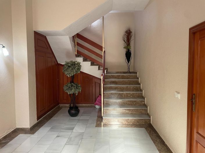 Image No.5-4 Bed Apartment for sale