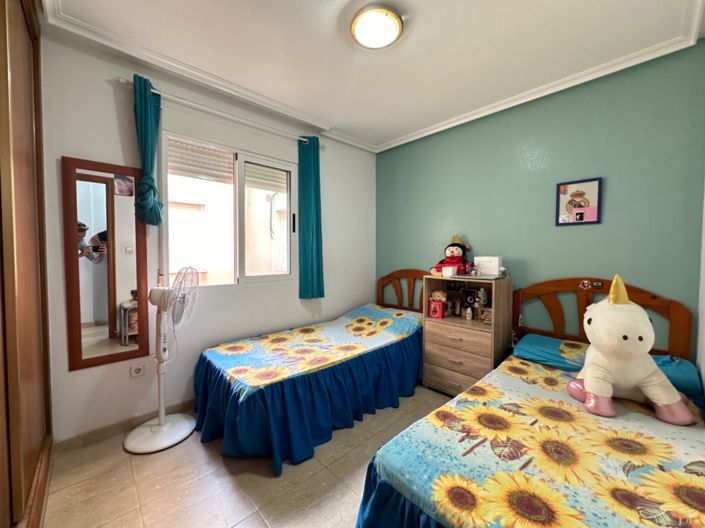 Image No.18-3 Bed Apartment for sale