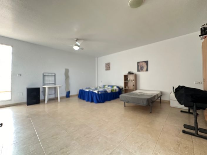 Image No.21-3 Bed Apartment for sale