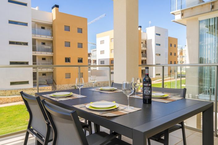 Image No.2-2 Bed House for sale