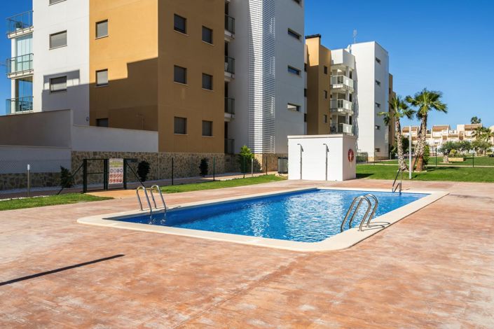 Image No.32-2 Bed House for sale