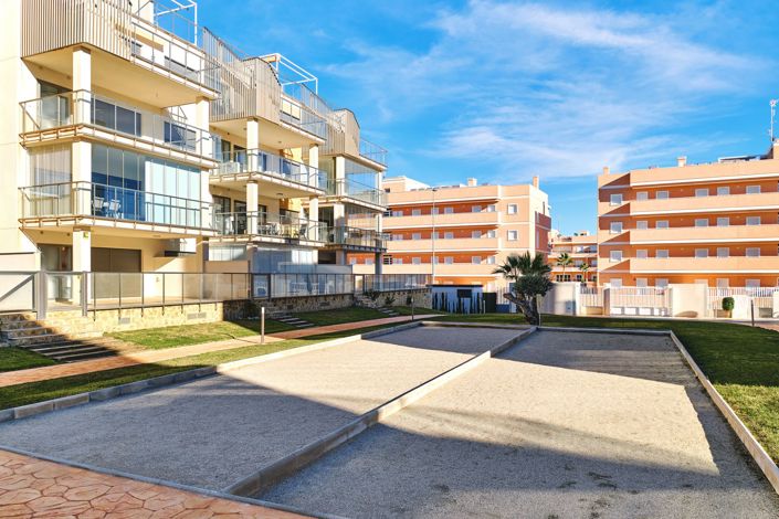 Image No.4-2 Bed House for sale