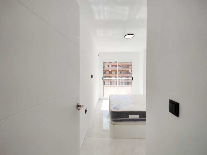 Image No.25-2 Bed Apartment for sale