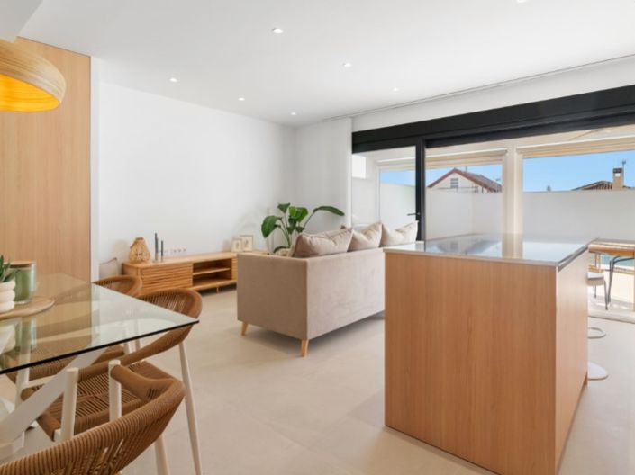 Image No.10-3 Bed Villa for sale