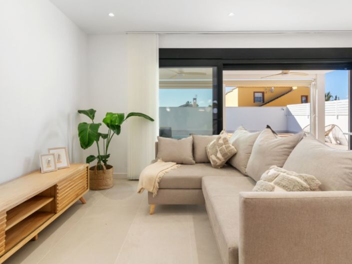 Image No.8-3 Bed Villa for sale