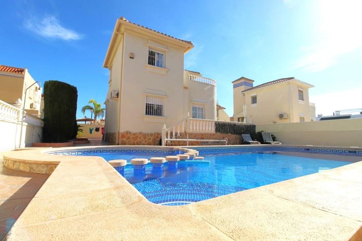 Image No.1-5 Bed Villa for sale