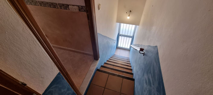 Image No.10-4 Bed Townhouse for sale