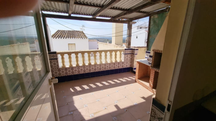 Image No.3-4 Bed Townhouse for sale