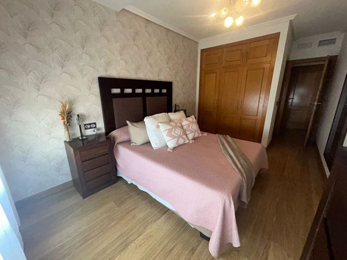 Image No.11-4 Bed Apartment for sale