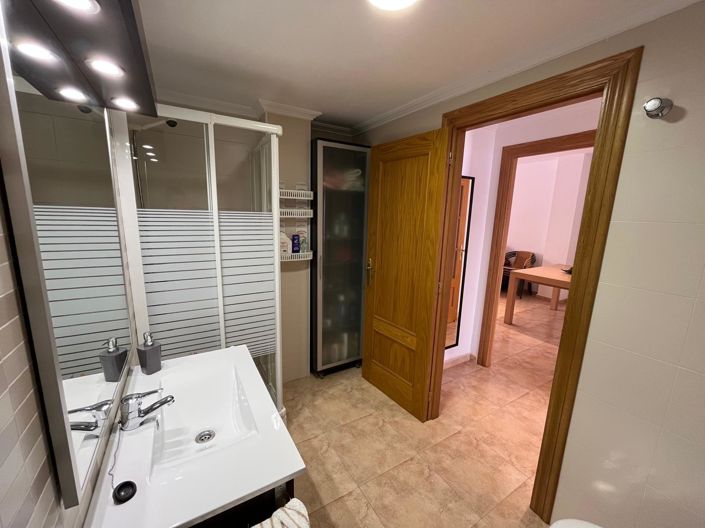 Image No.12-2 Bed Townhouse for sale