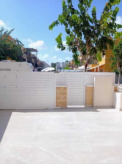 Image No.15-2 Bed Townhouse for sale