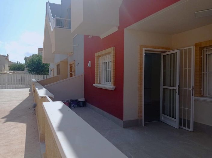 Image No.2-2 Bed Townhouse for sale