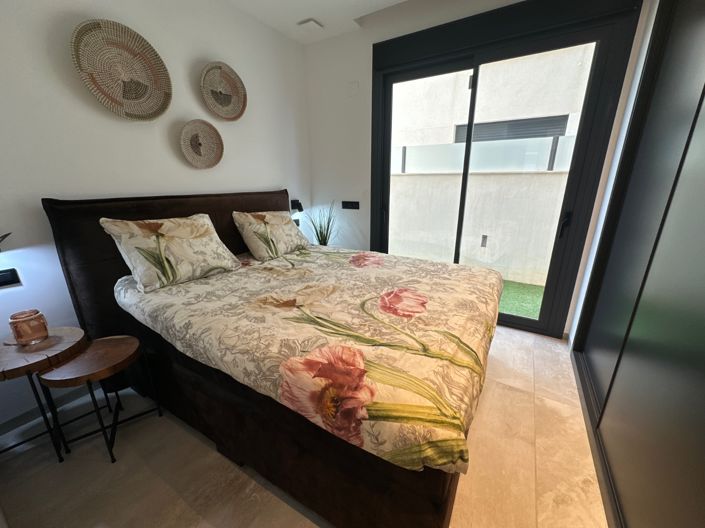 Image No.10-2 Bed Apartment for sale