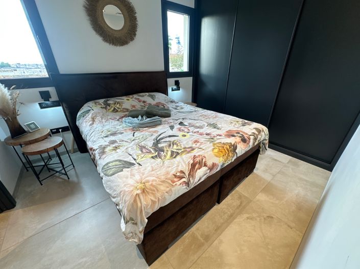 Image No.12-2 Bed Apartment for sale