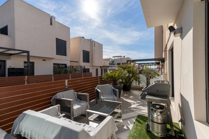 Image No.14-5 Bed Villa for sale