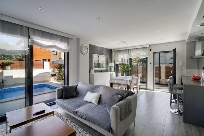 Image No.30-5 Bed Villa for sale