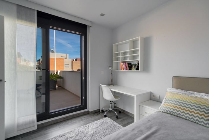 Image No.38-5 Bed Villa for sale