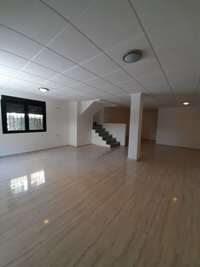 Image No.31-3 Bed Villa for sale