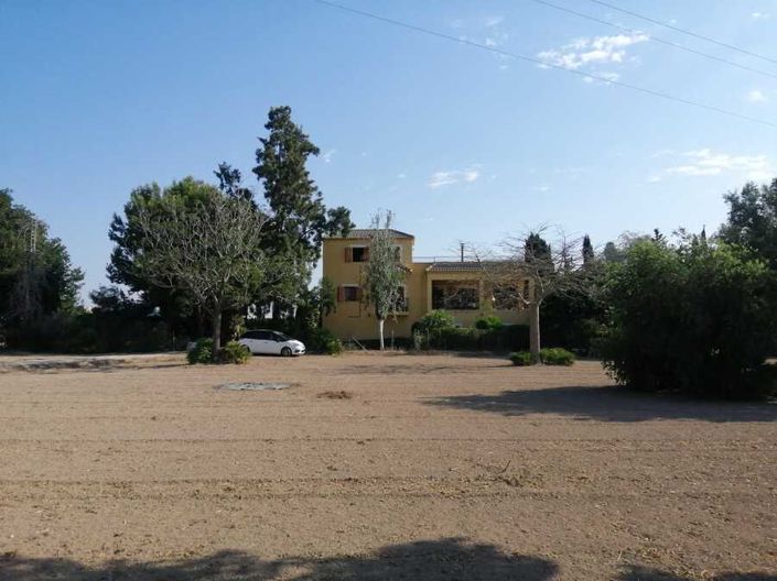 Image No.1-4 Bed Villa for sale