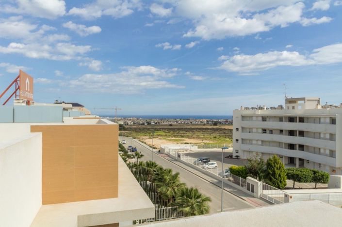 Image No.9-3 Bed Apartment for sale