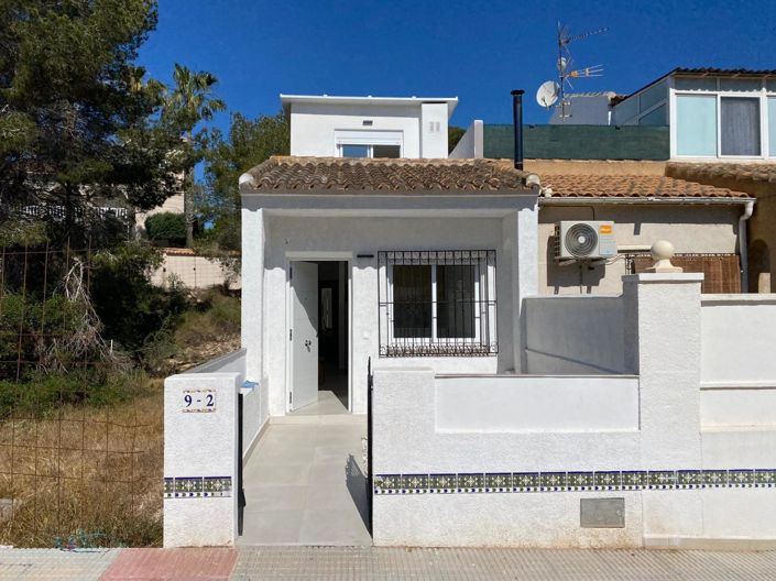 Image No.1-Bungalow de 2 chambres à vendre à Orihuela Costa