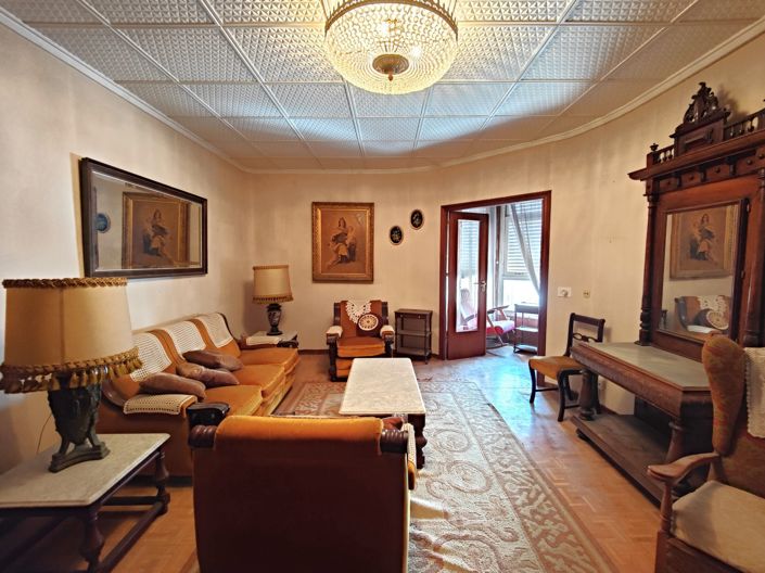 Image No.1-5 Bed Apartment for sale