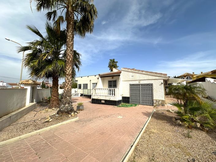 Image No.6-3 Bed Villa for sale