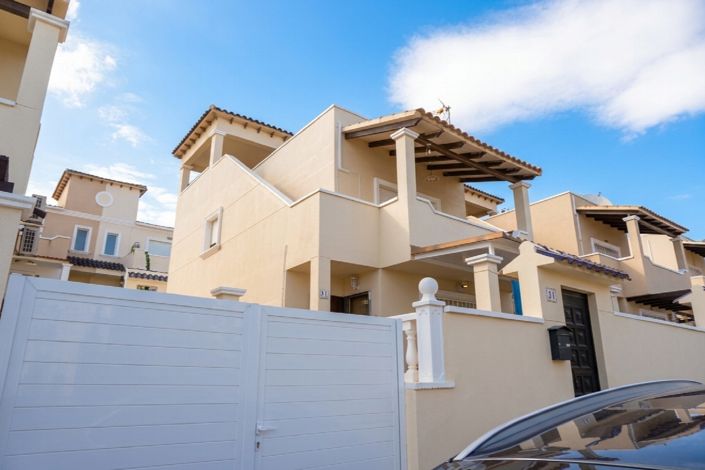 Image No.2-3 Bed Villa for sale