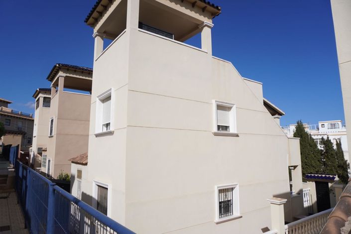 Image No.3-3 Bed Villa for sale