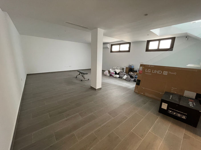 Image No.25-3 Bed Villa for sale