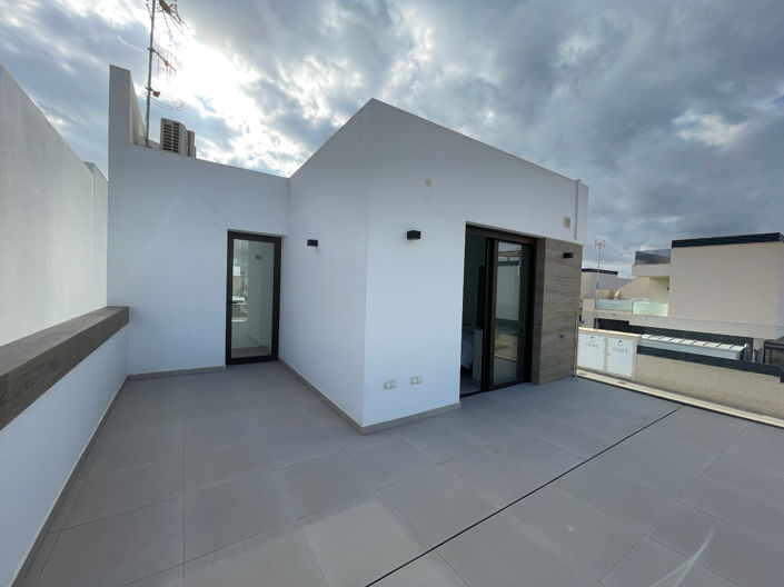 Image No.32-3 Bed Villa for sale