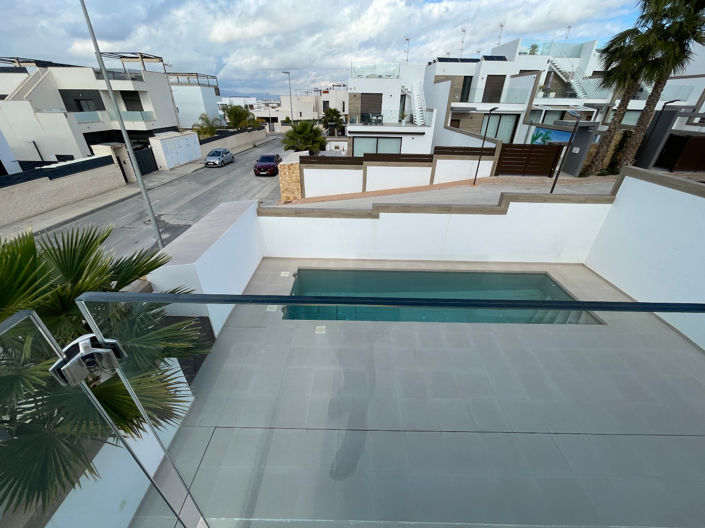 Image No.36-3 Bed Villa for sale