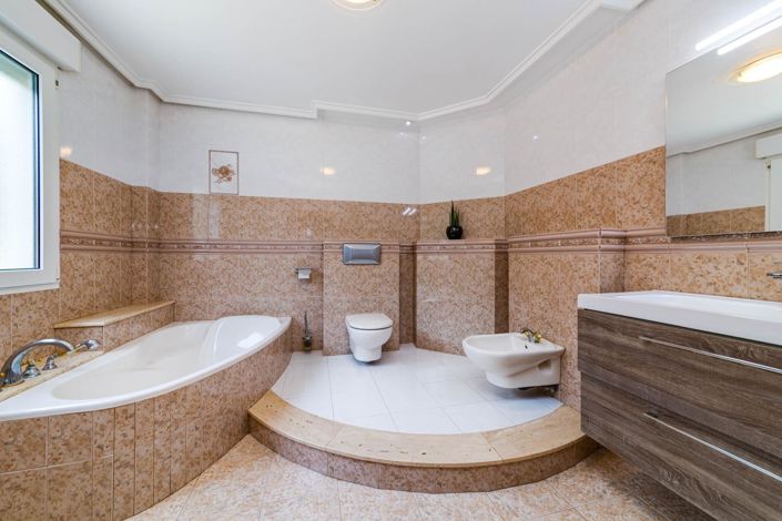 Image No.22-4 Bed Villa for sale