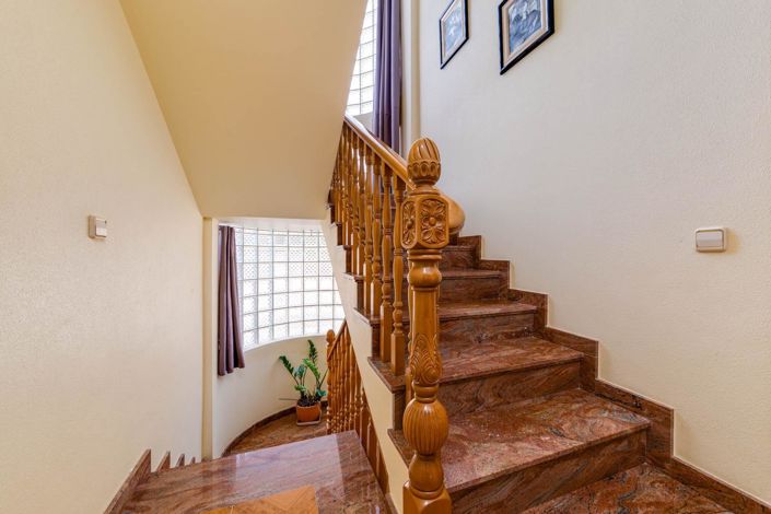 Image No.25-4 Bed Villa for sale