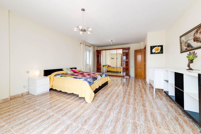 Image No.32-4 Bed Villa for sale