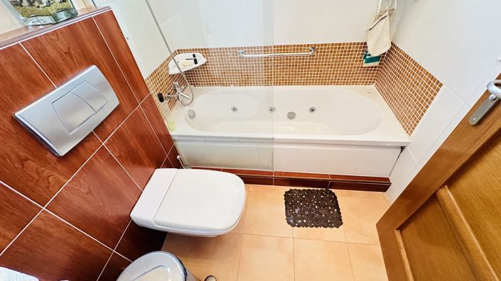 Image No.19-4 Bed Villa for sale