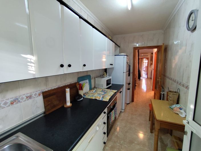 Image No.12-3 Bed House for sale