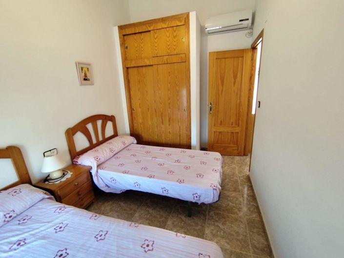Image No.21-3 Bed House for sale