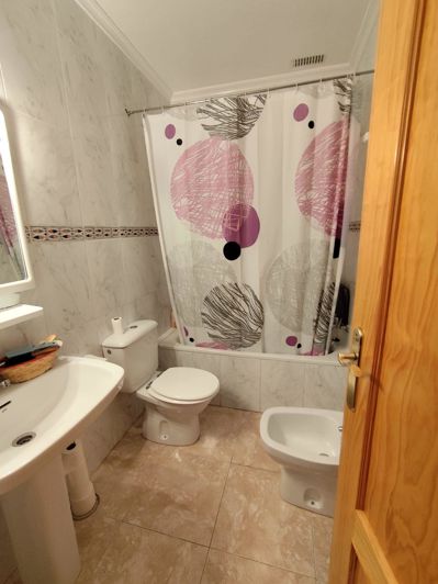 Image No.9-3 Bed House for sale