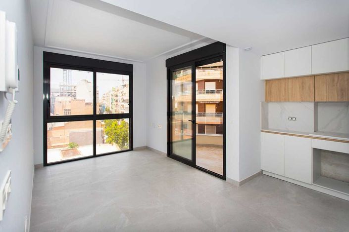 Image No.35-2 Bed House for sale